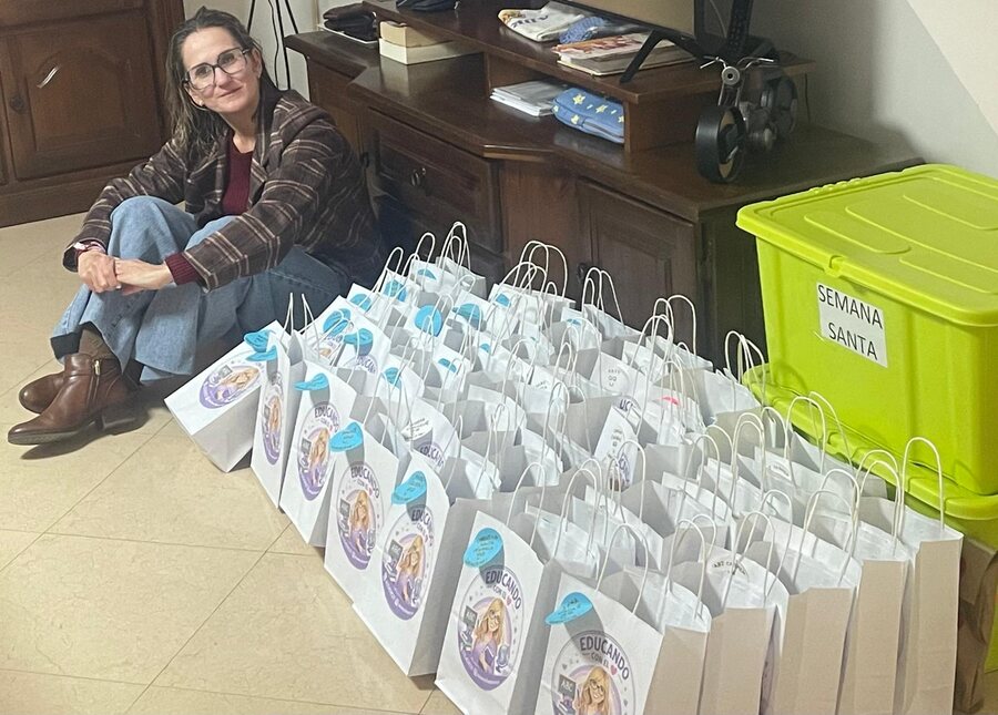 Lectora con Mi Tribu del María